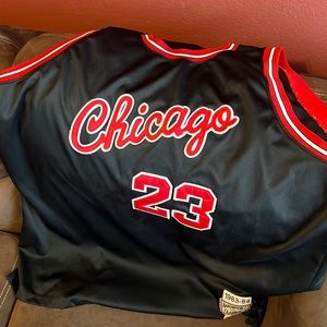 Mitchell & Ness Chicago Bulls Jersey 83-84